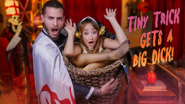 Ghostly passionate night: Forbidden temptation in the glow of pumpkin