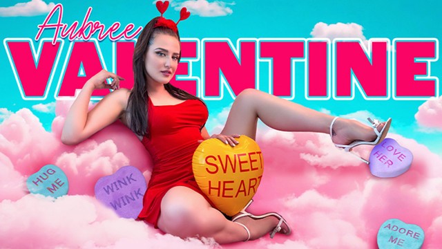 Blask Pożądania: Aubree Valentine i Donnie Rock w Zmysłowym Spektaklu Namiętności
