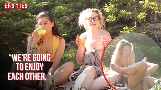 Ersties: Para Lesbijek Ma Seksowną Randkę Na świeżym Powietrzu - Porn
