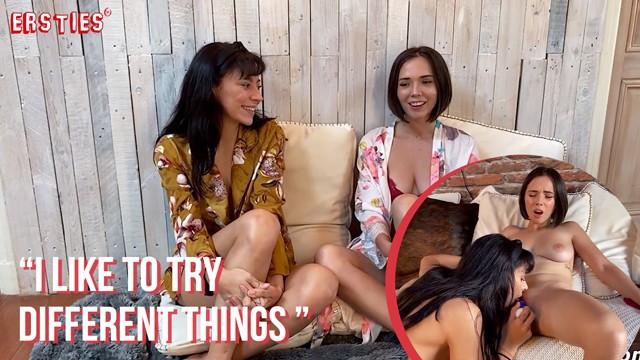Ersties - Seksowne Amatorskie Lesbijki Dają Sobie Klapsy w Dupę Przed Wytryskiem - Porn