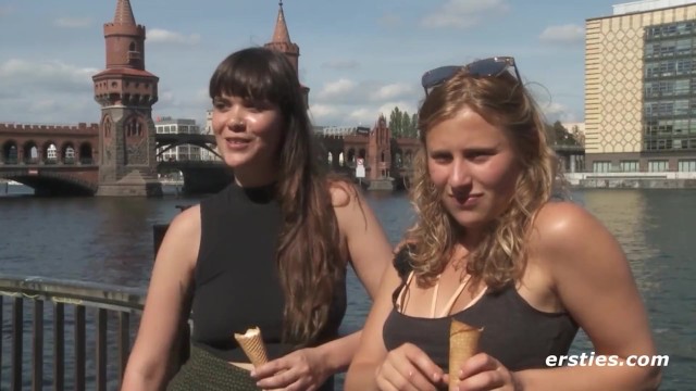 Lindsey i Blake Spędzają Orgazmiczny Dzień w Berlinie - Porn