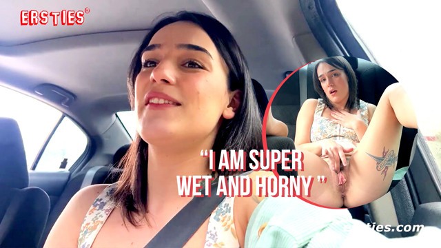 Ersties - Harper Jest Bardzo Napalona I Znajduje Miejsce do Masturbacji W Swoim Samochodzie - Porn