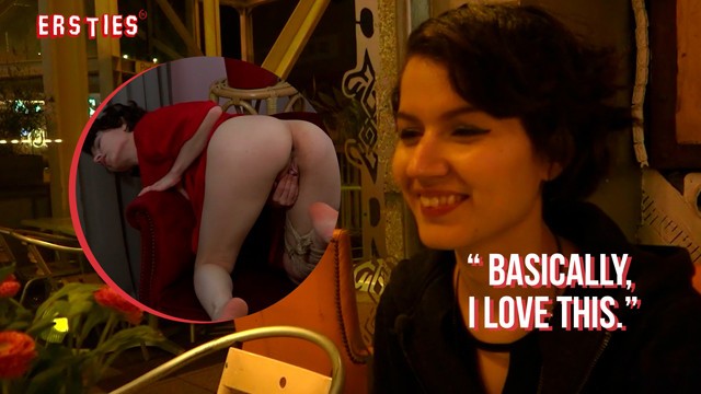 Ersties - Drobna Laska Vicky Wiąże Się i Masturbuje - Porn