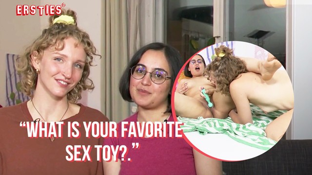 Ersties - Seksowna Gra Karciana Prowadzi do Tego, że Serafina Używa Zabawek Erotycznych Na Jasminie - Porn