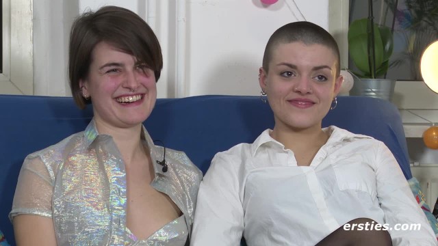 Sie Haben Liebhaber Auf Der Ganzen Welt: Sexperimente Mit Tumpie & Luna! - Porn