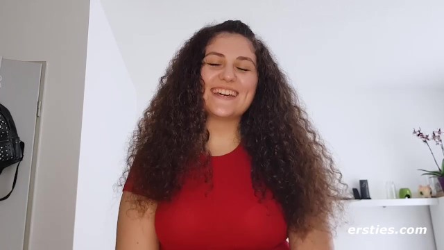 Zahnarzthelferin Isi Zeigt Uns Ihre Hemmungslose Sexuelle Natur - Porn