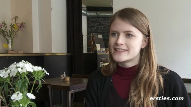 Lucy Bawi Się Swoimi - Porn