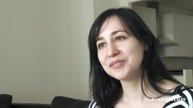 Brooklyn Rozbiera Się I Cieszy Się Swoim Ciałem - Porn