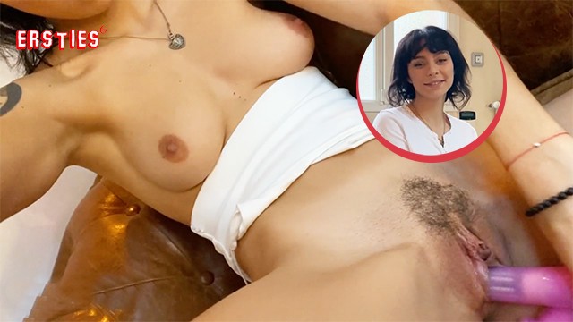 Sasha Używa Dildo Na Swojej Owłosionej Cipce - Porn