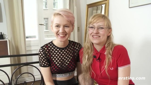 Blondynka Vicky Daje Natalii Swoje Pierwsze Lesbijskie Doświadczenie Niewoli - Porn