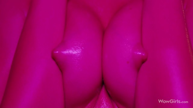 WOWGIRLS Piękna Dziewczyna Alissa Foxy Występuje w Bardzo Zmysłowym Filmie Solo - Porn